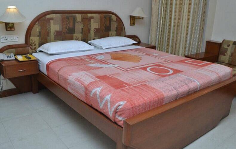 Shree Baba Ramdev Hotel & Guest House, Ahmedabad 2